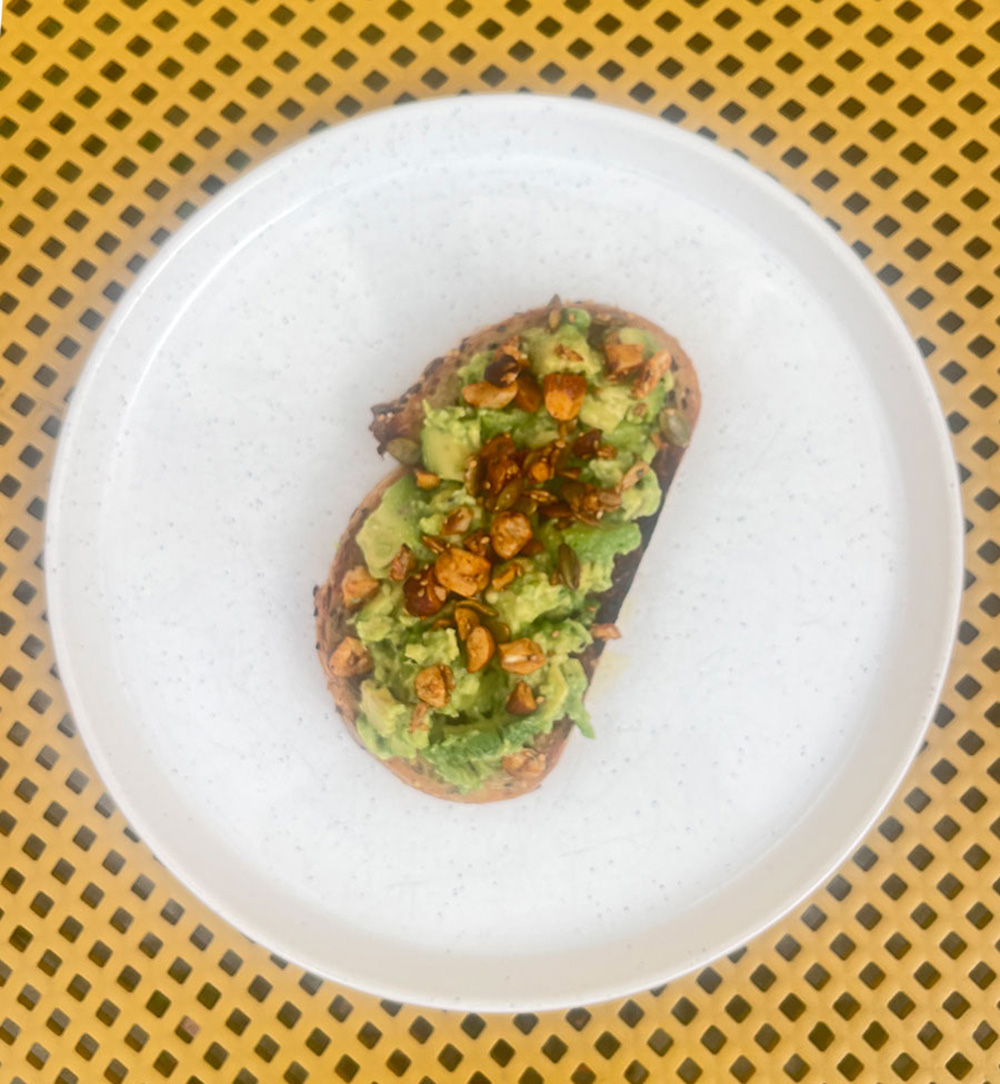 AVO1